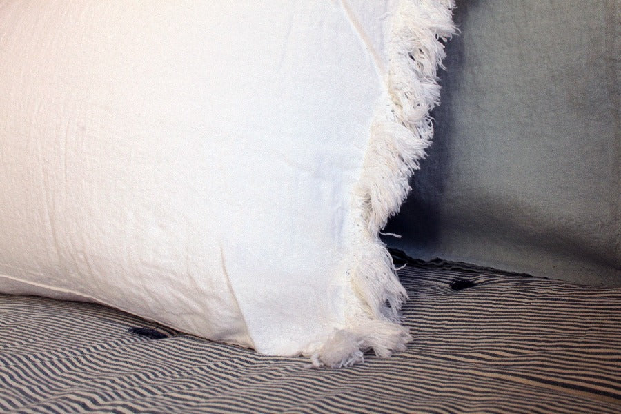 Fringed linen pillow or cushion cover (4 sizes and 11 colours)bed and philosophy- Cachette