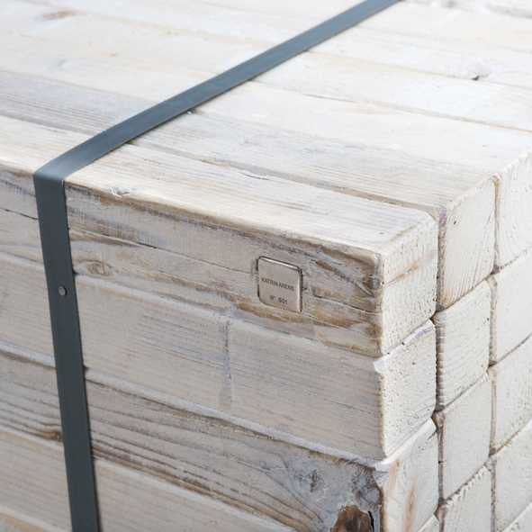 Wooden chest - bench 31 x 110 x 31 cmKatrin Arens- Cachette
