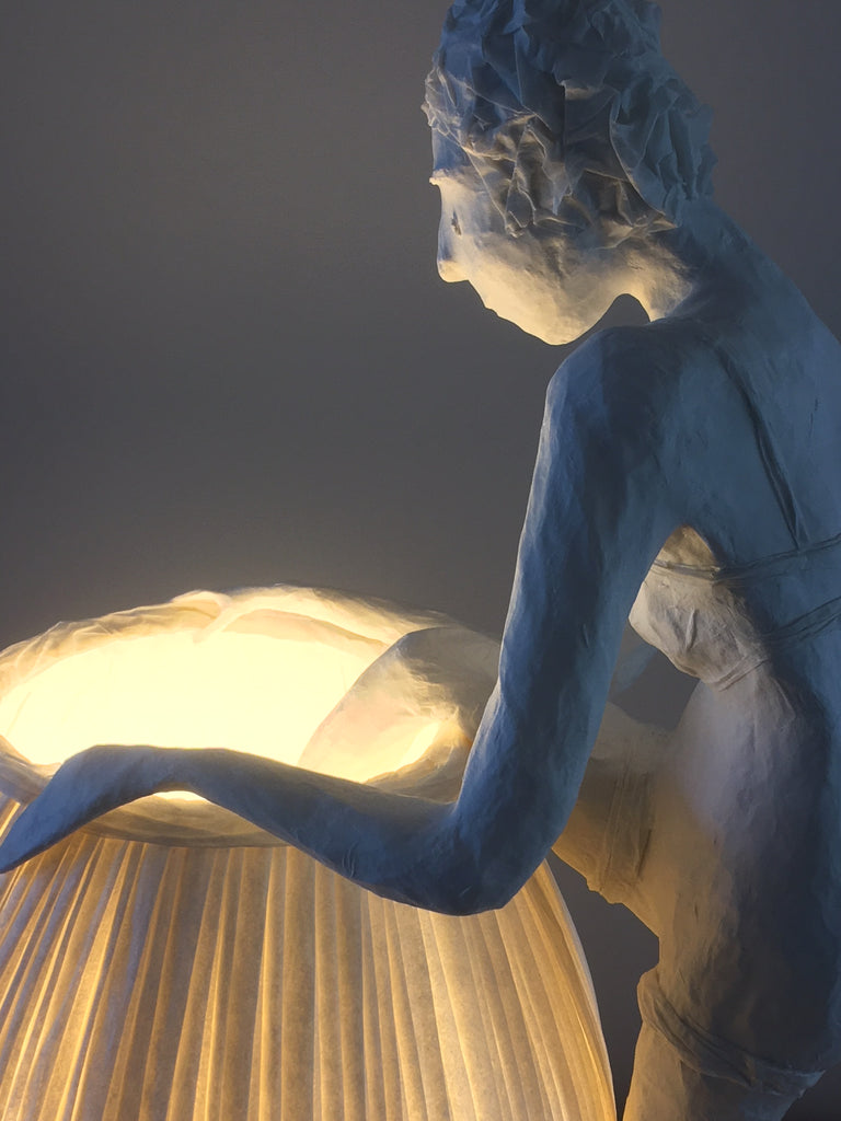 Sculptural light "Hors de sa robe"papier a etre- Cachette