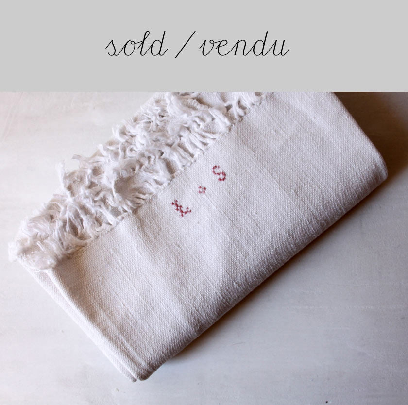 Linen tea towel with fringed edges (SOLD)Vintage- Cachette