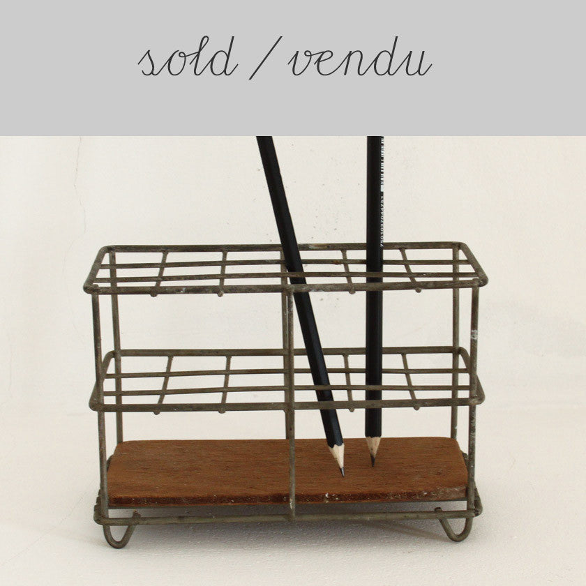 metal holder - desk tidy (SOLD)Vintage- Cachette